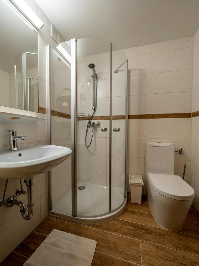 Brandtnerhof Betriebe Aparthotel ไวดริง ภายนอก รูปภาพ